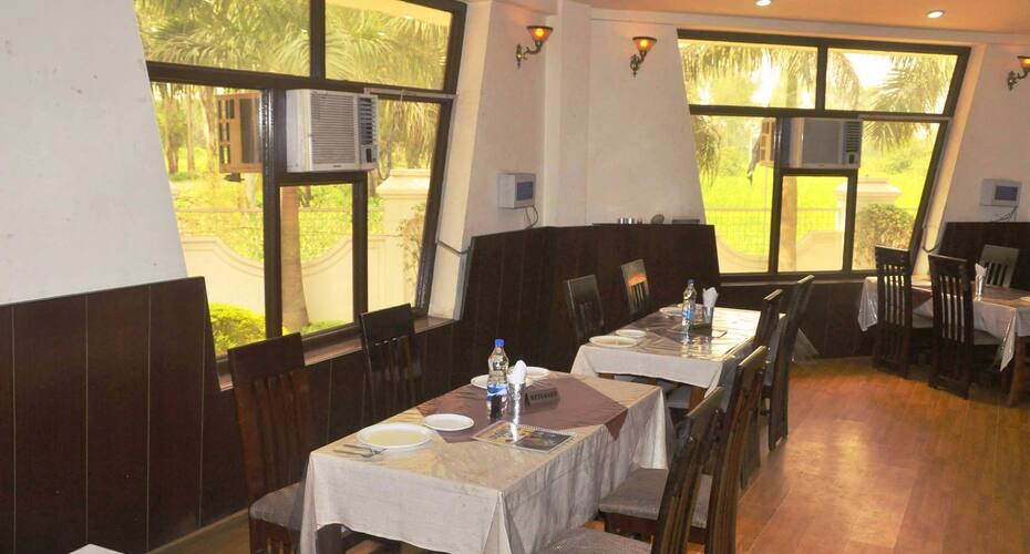 Hotel Kanha & Resort, Bijnor 5